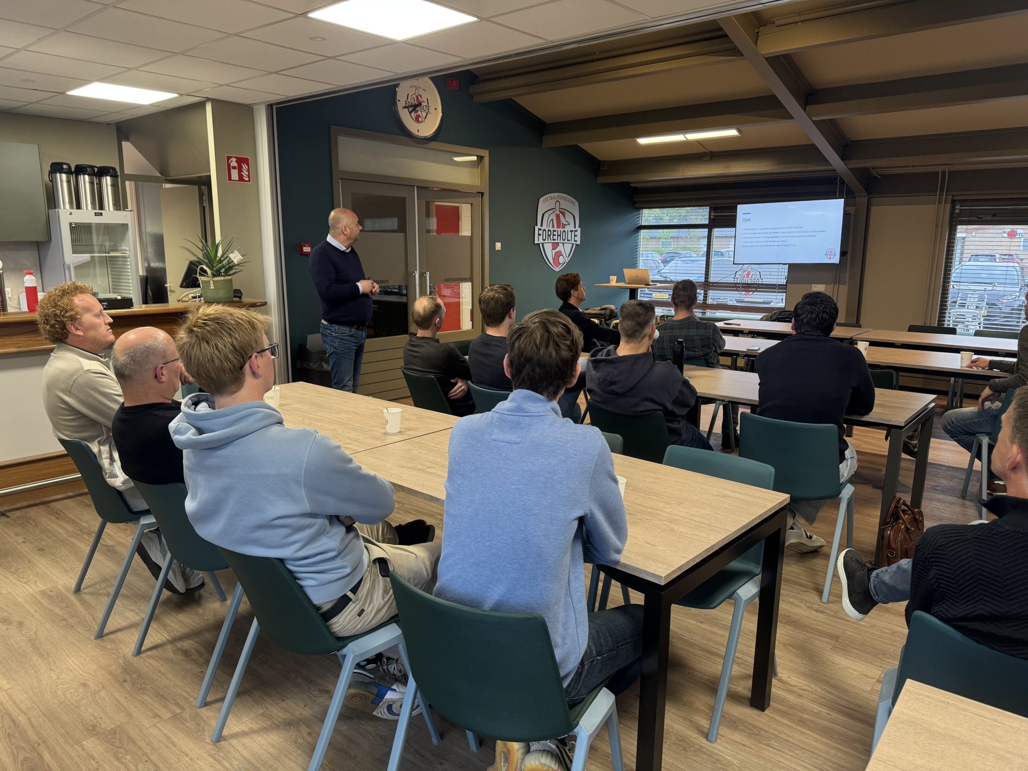 Hoofdbestuur brengt commissiecoördinatoren samen voor toekomstgesprek