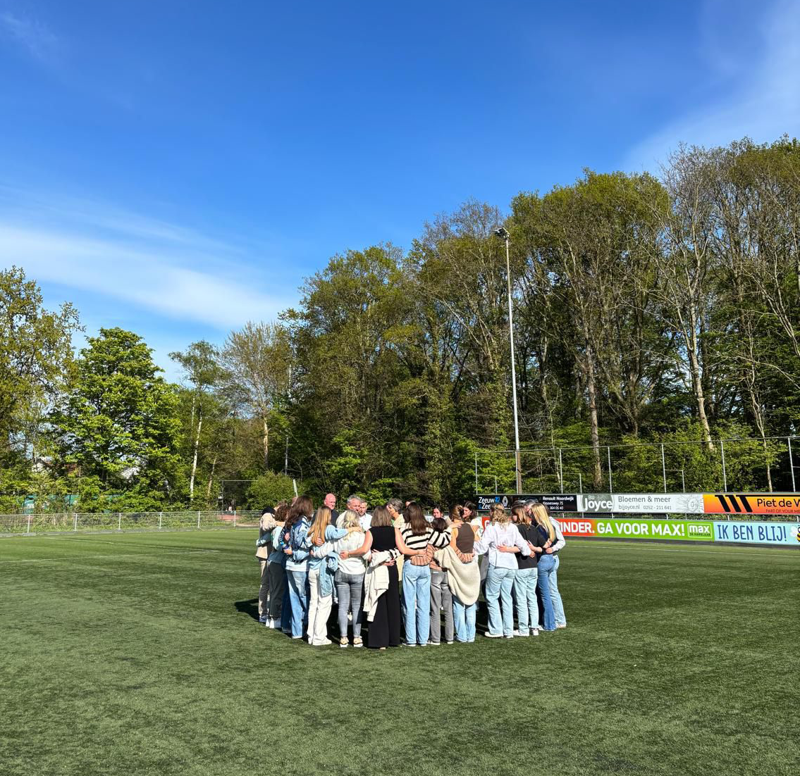 Familie en vrienden rennen voor onderzoek na overlijden Lisette