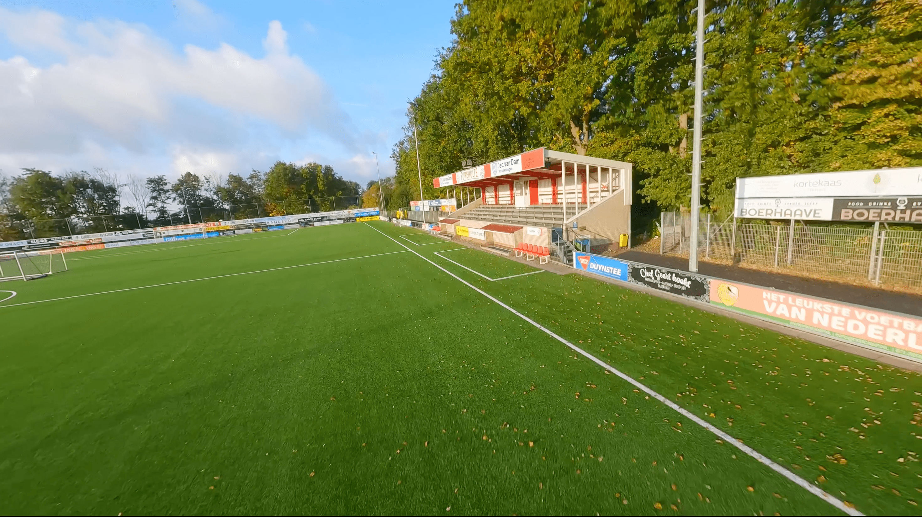 Spectaculair dronefilmpje zet Sportpark De Elsgeest schitterend in beeld